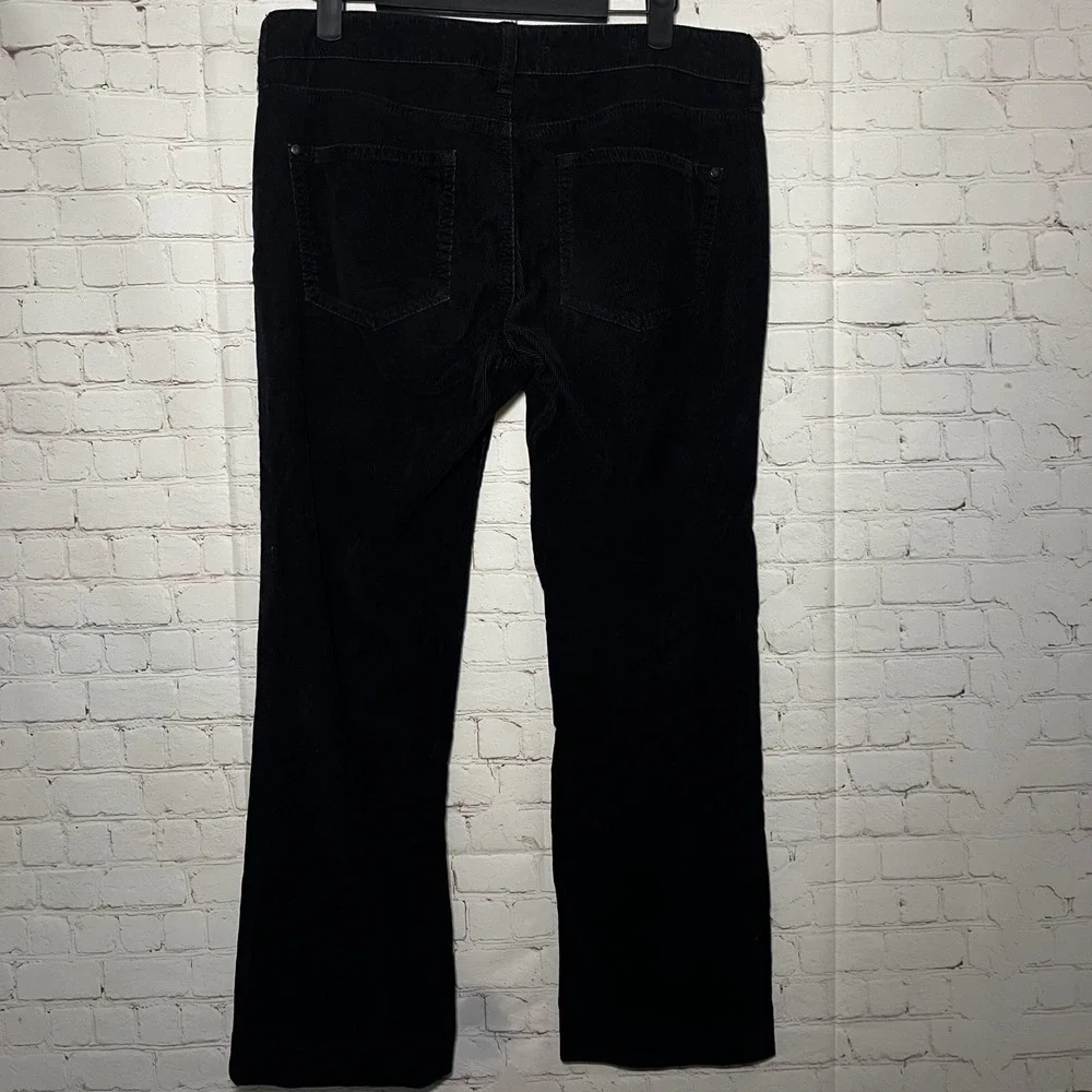 Pilcro Anthropologie Black Corduroy Kick Flare‎ Cropped Pants Size 28